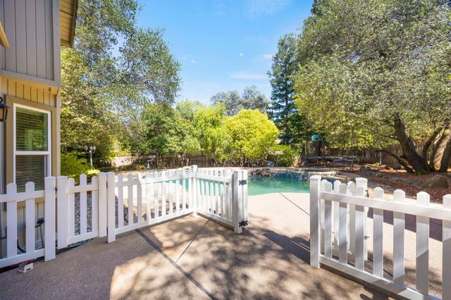 2626 Julie Ct, Cameron Park, CA 95682