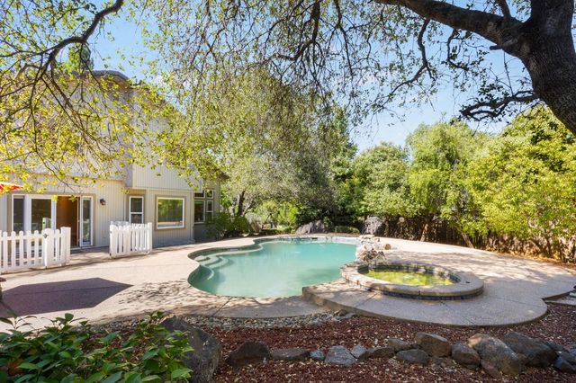 2626 Julie Ct, Cameron Park, CA 95682