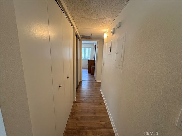18408 Hatteras 13, Tarzana, CA 91356