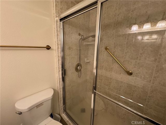 18408 Hatteras 13, Tarzana, CA 91356