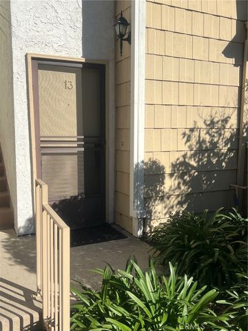 18408 Hatteras 13, Tarzana, CA 91356
