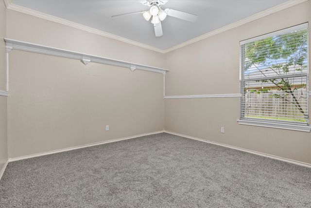 833 Greenwood Circle, Lindale, TX 75771