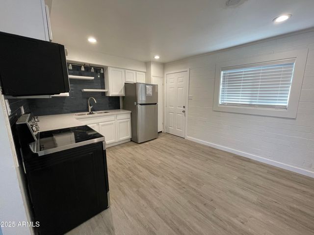 3232 N 66TH Street, Scottsdale, AZ 85251