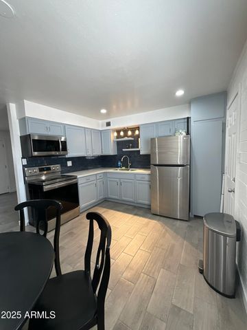 3232 N 66TH Street, Scottsdale, AZ 85251