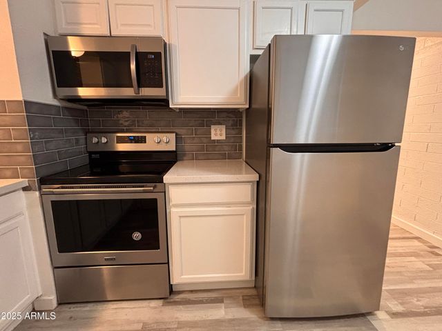 3232 N 66TH Street, Scottsdale, AZ 85251