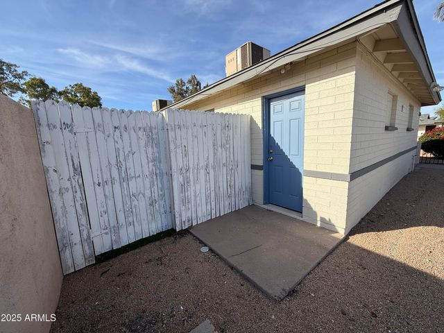 3232 N 66TH Street, Scottsdale, AZ 85251