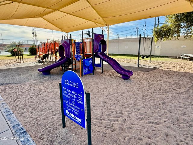 3232 N 66TH Street, Scottsdale, AZ 85251