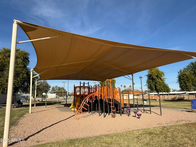 3232 N 66TH Street, Scottsdale, AZ 85251