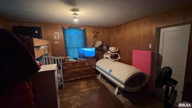 106 E NORTH Street, Sesser, IL 62884