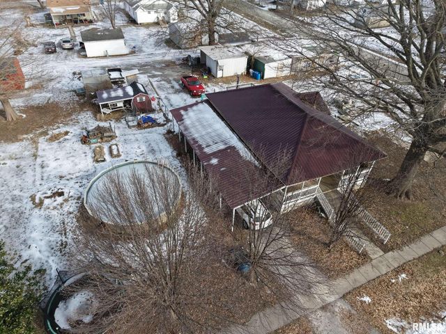 106 E NORTH Street, Sesser, IL 62884