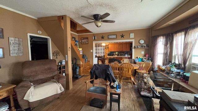 106 E NORTH Street, Sesser, IL 62884