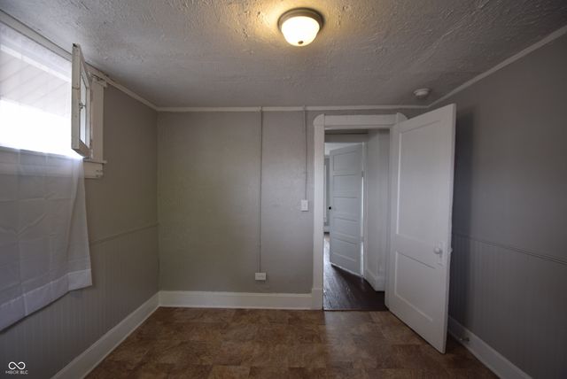 1040 Division Street, Indianapolis, IN 46221