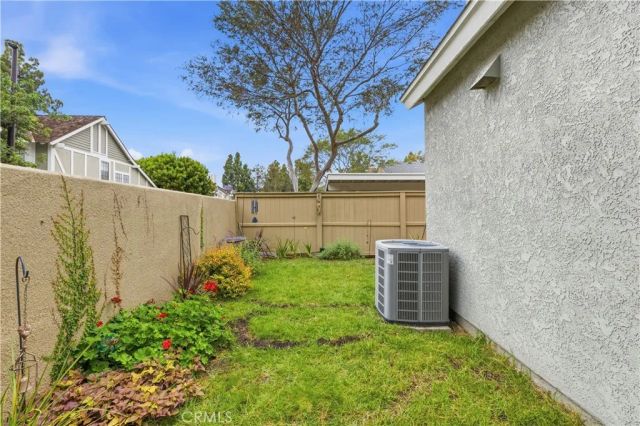 53 Thicket 38, Irvine, CA 92614
