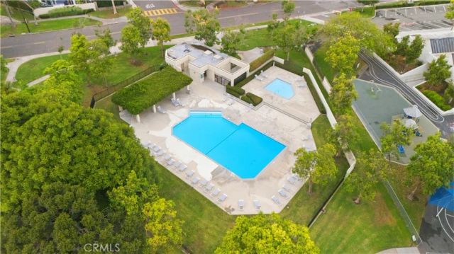 53 Thicket 38, Irvine, CA 92614