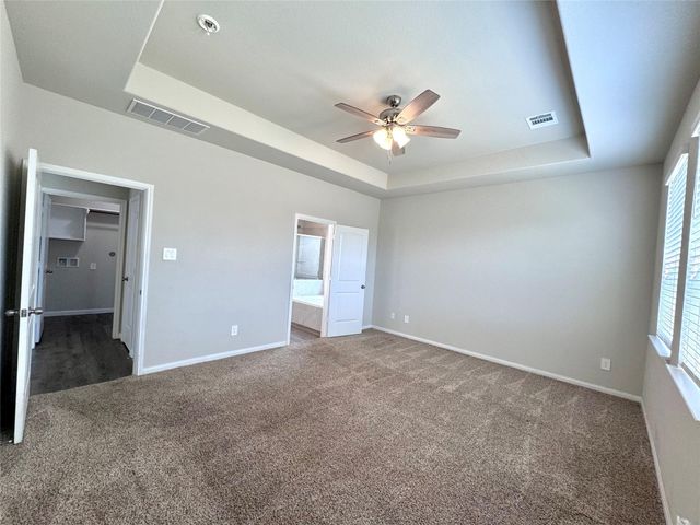 303 Black Bear Drive, Huntsville, TX 77320