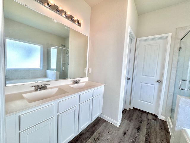 303 Black Bear Drive, Huntsville, TX 77320