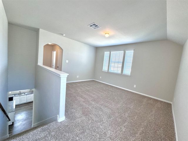 303 Black Bear Drive, Huntsville, TX 77320