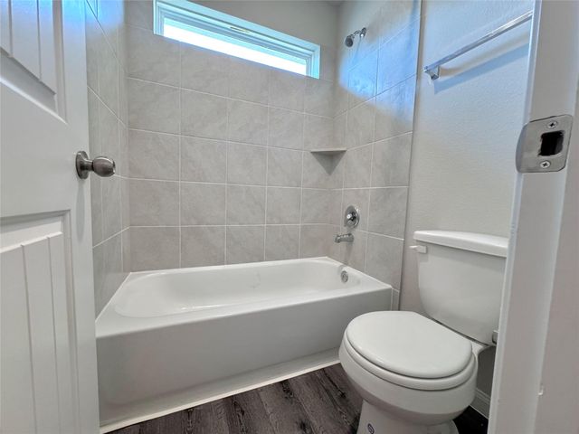 303 Black Bear Drive, Huntsville, TX 77320