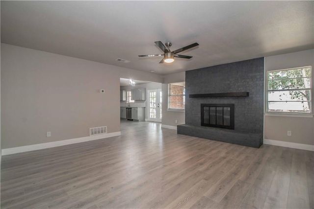 7305 Woodbridge Drive, Forest Hill, TX 76140