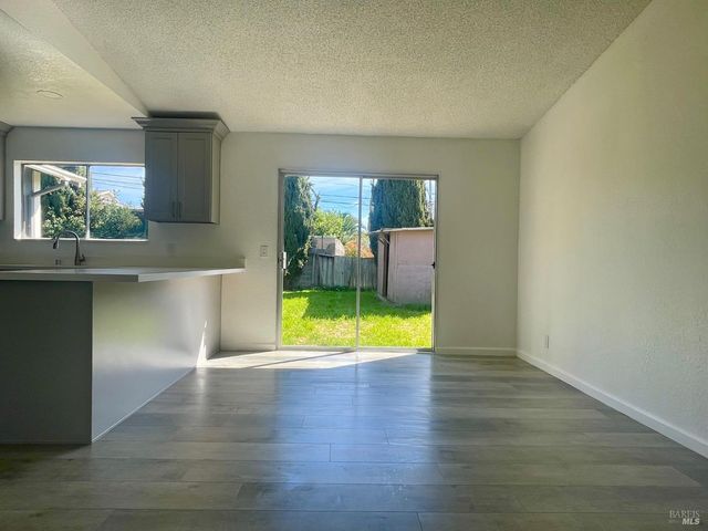 464 Evelyn Cir, Vallejo, CA 94589