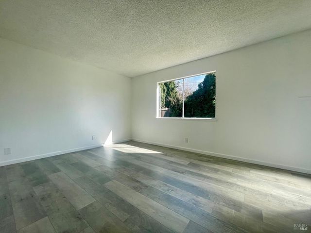 464 Evelyn Cir, Vallejo, CA 94589