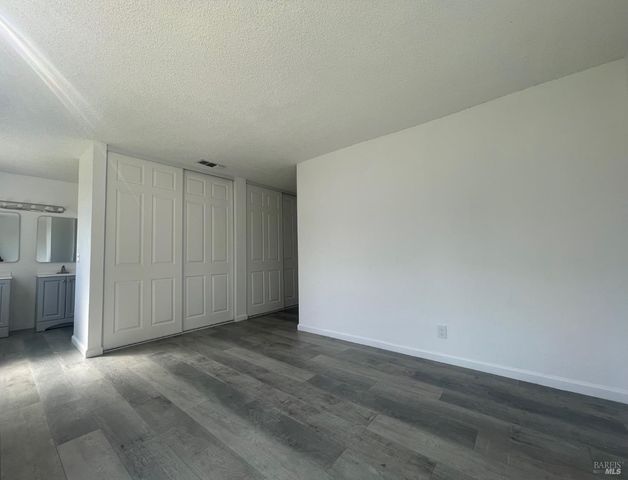 464 Evelyn Cir, Vallejo, CA 94589