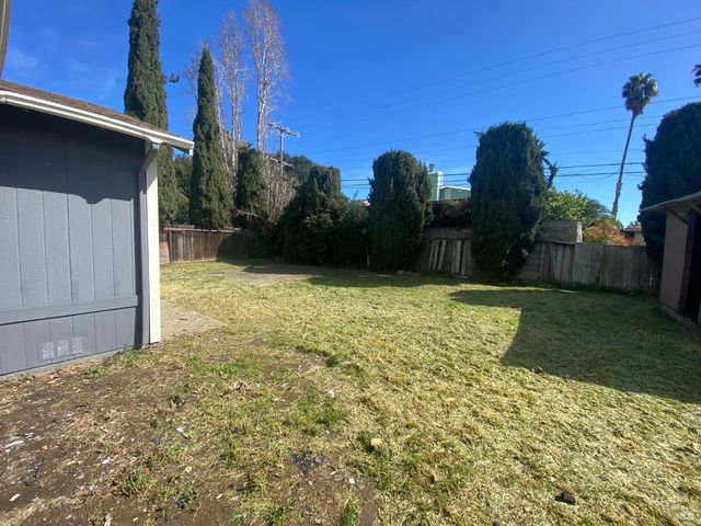 464 Evelyn Cir, Vallejo, CA 94589