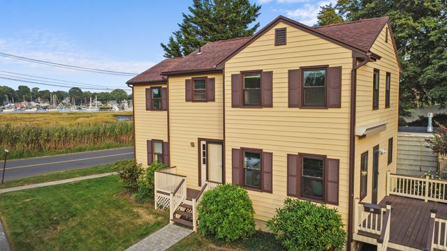 30 Kinloch Street, Milford, CT 06460