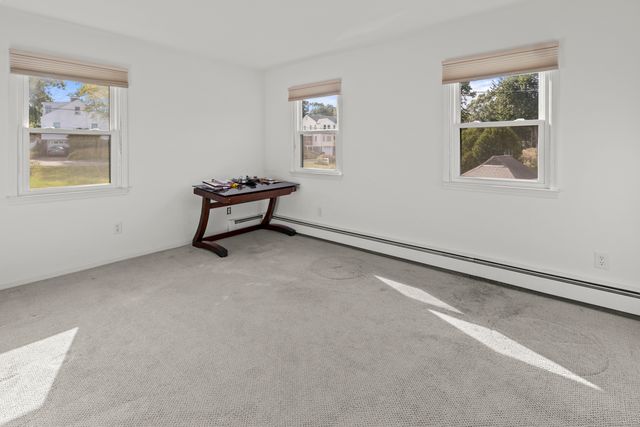 30 Kinloch Street, Milford, CT 06460