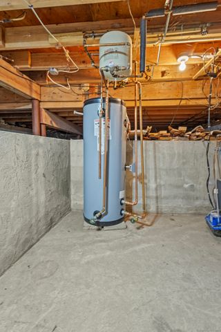 30 Kinloch Street, Milford, CT 06460