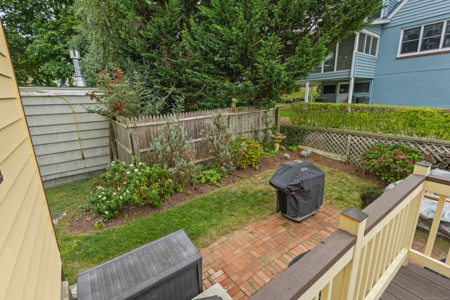 30 Kinloch Street, Milford, CT 06460