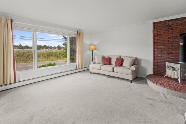 30 Kinloch Street, Milford, CT 06460