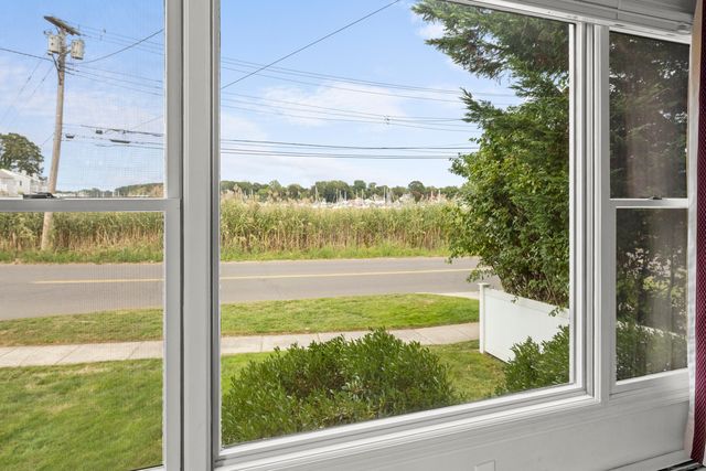 30 Kinloch Street, Milford, CT 06460