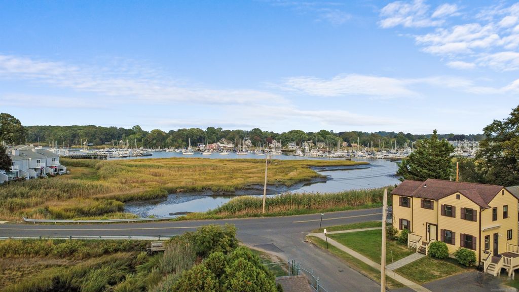 30 Kinloch Street, Milford, CT 06460