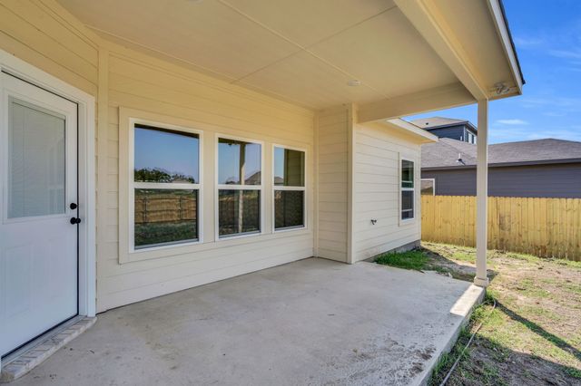 530 E Lamar Street, Palmer, TX 75152