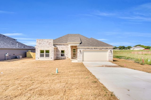 530 E Lamar Street, Palmer, TX 75152