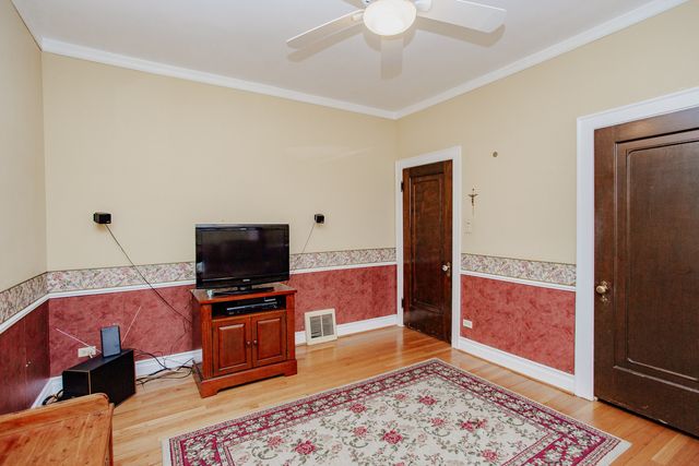 127 Belle Plaine Avenue, Park Ridge, IL 60068