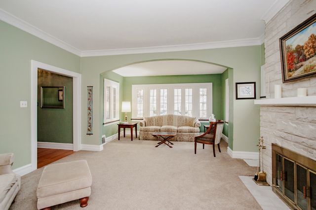 127 Belle Plaine Avenue, Park Ridge, IL 60068