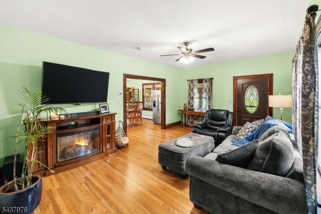 886 Brass Castle Rd, White Twp., NJ 07823