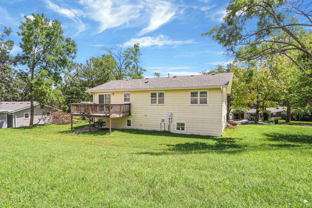 1925 Blue Hills Road, Manhattan, KS 66502