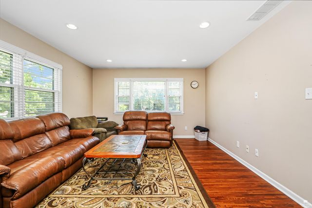 1925 Blue Hills Road, Manhattan, KS 66502