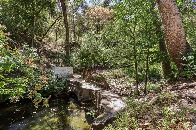 6600 Redwood Retreat Road, Gilroy, CA 95020