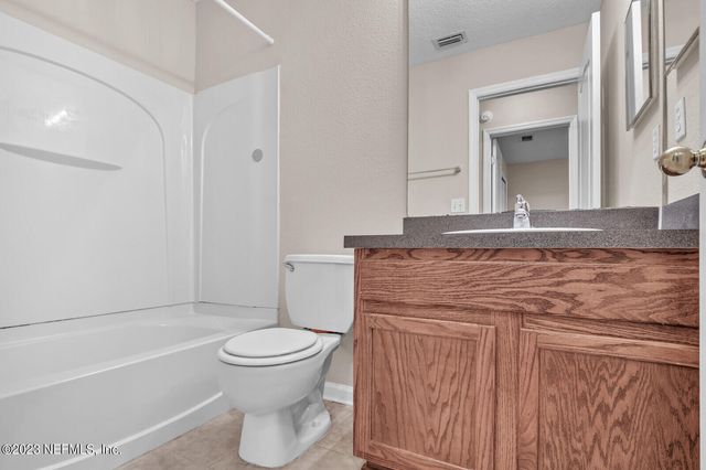 1692 BISCAYNE BAY Circle, Jacksonville, FL 32218
