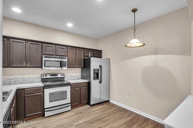 1692 BISCAYNE BAY Circle, Jacksonville, FL 32218