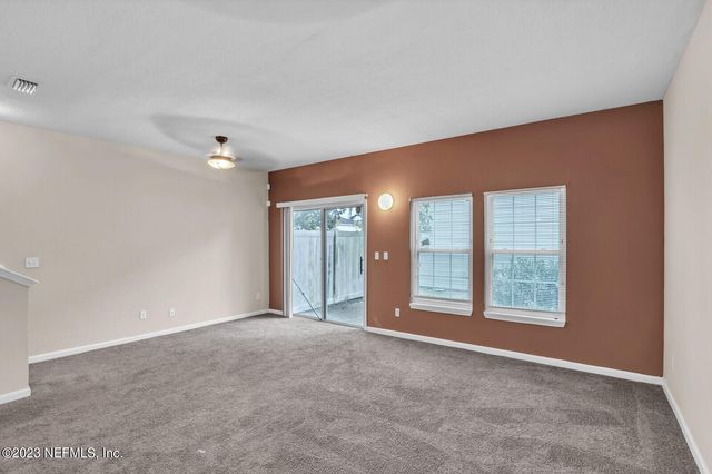 1692 BISCAYNE BAY Circle, Jacksonville, FL 32218