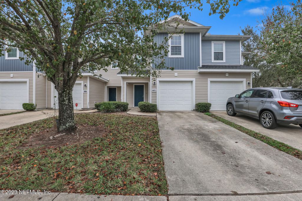 1692 BISCAYNE BAY Circle, Jacksonville, FL 32218