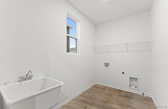 51261 Deerbrook Drive, Macomb, MI 48042