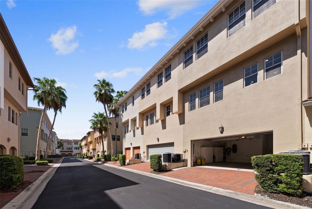 Image 24 of property listing at 5902 PRINTERY STREET 106, Tampa, FL 33616