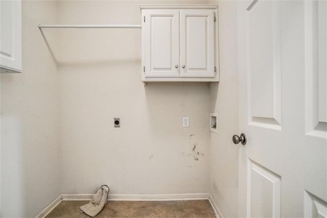 5801 NE Hidden Meadows Drive, Lee's Summit, MO 64064