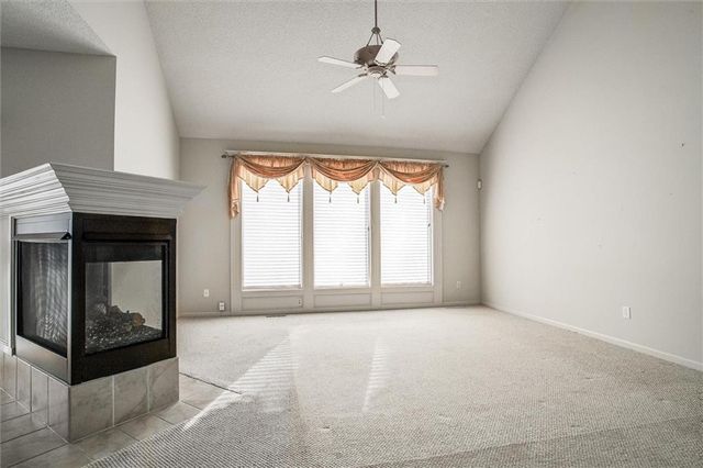 5801 NE Hidden Meadows Drive, Lee's Summit, MO 64064